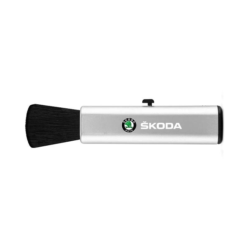 2026 Horký zatahovací kartáč na čištění auta Nástroje na čištění palubní desky auta Pro Skoda Kodiaq Fabia Kamiq Karoq Octavia 3 A5 A7 Rapid Sc
