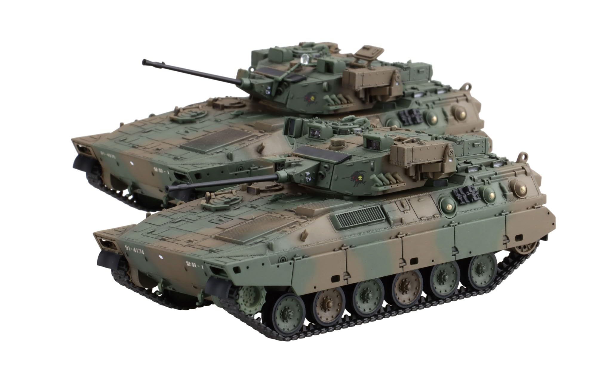 

1/72 Военная серия №. 27 Японские Силы самообороны на суше Боевая машина пехоты Тип 89 (Включено 2 автомобиля) Пластиковая модель комплект