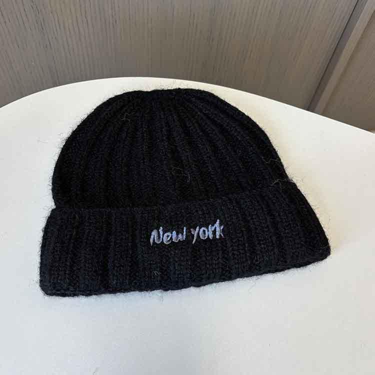 Ear Protection Cold Hat Simple Casual Men'S And Women'S Commuting Knitted Hat Embroidered Letter Warm Wool Hat