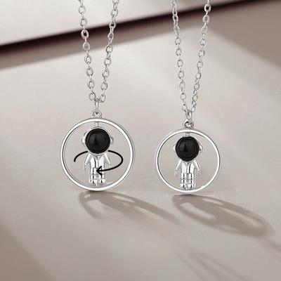 Design Rotating Astronaut Couple Necklace Light Luxury Niche Ins Cold Wind Pendant