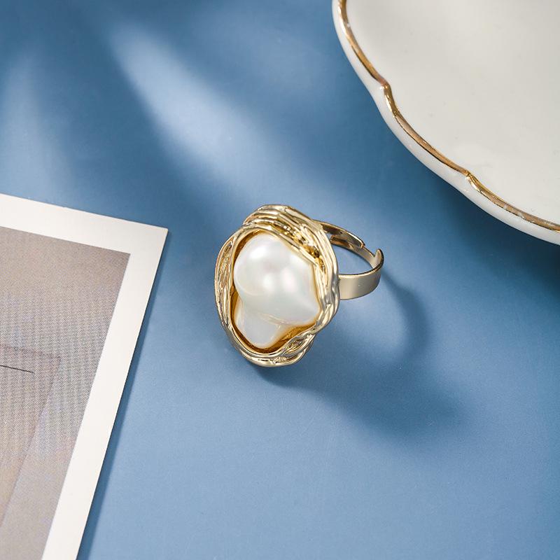 Exaggerated Metallic Texture Irregular Ring with Pearl Inlay