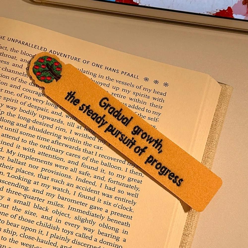 Cute Animals Embroidered Bookmark Non-woven Fabric DIY Reading Book Clip Gift Book Lovers Pagination Mark School Office Supplies