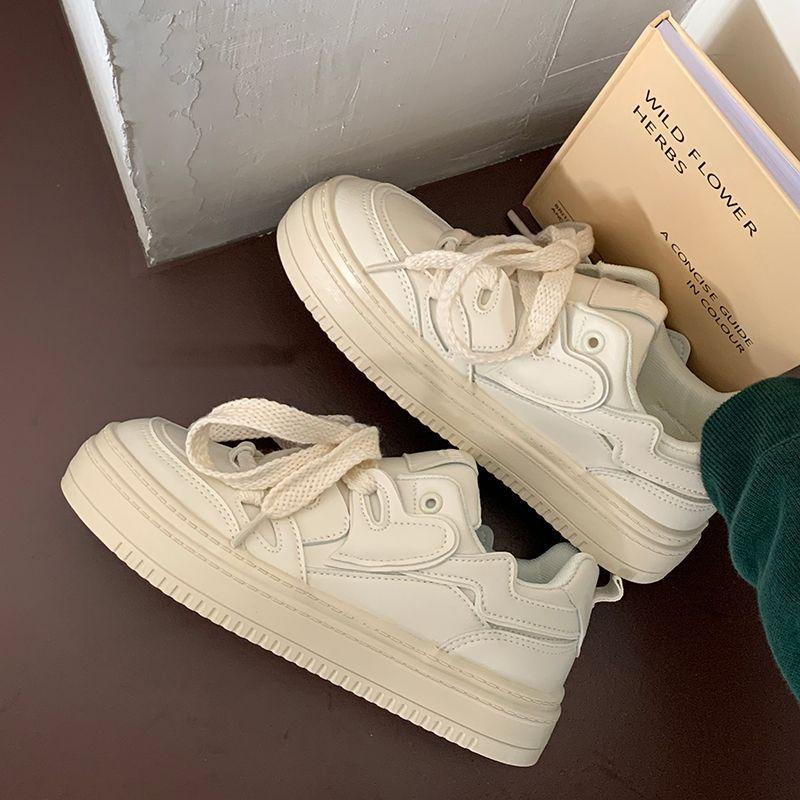 

Нишевая тенденция маленькие белые туфли обувь для досок женская обувь 2024 love shoes ins универсальная повседневная мода обувь для хлеба 40