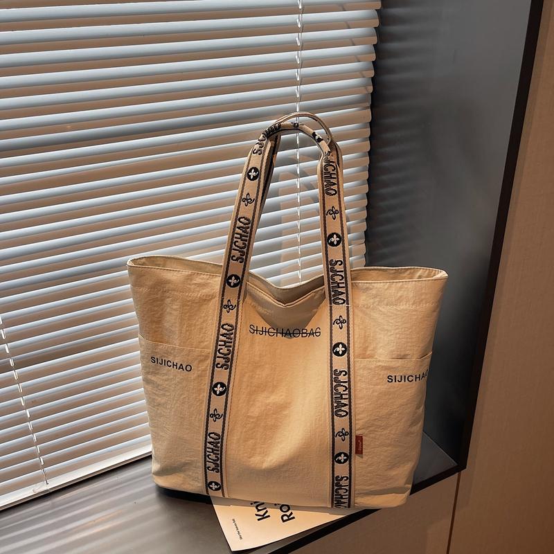 Fashionable Tote Bags for Women Shoulder Bag Retro Shopping Bags Designer Bag Purse and Handbags Class Bag