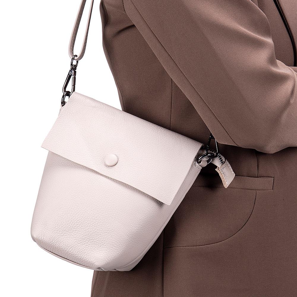 New Soft Leather Bucket Bag Large Capacity Women's Bag Shoulder Messenger Bag High Sense Niche Versatile Commuter Bag