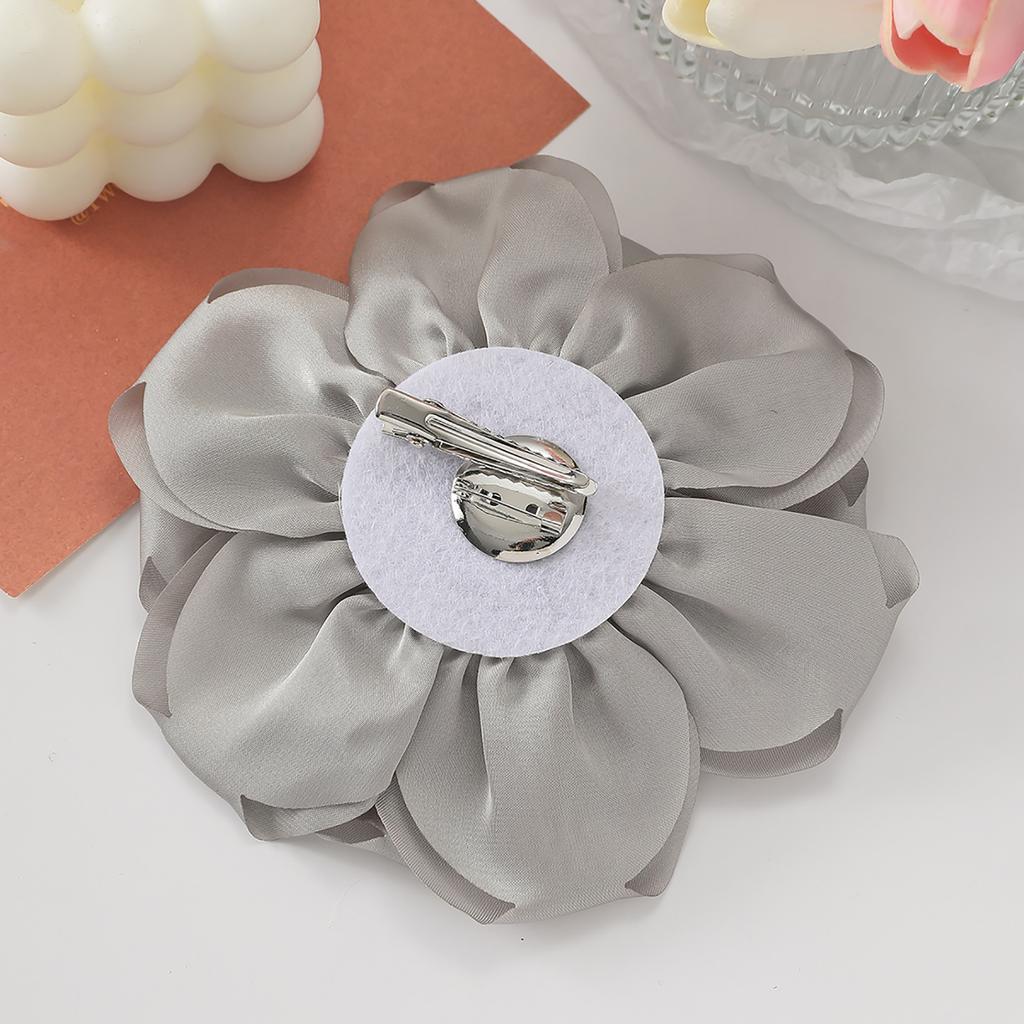 Elegant Fabric Rose Lapel Pin Handmade Flower Brooch Stylish Corsage Badge Fashion Accessory for Parties and Dinners