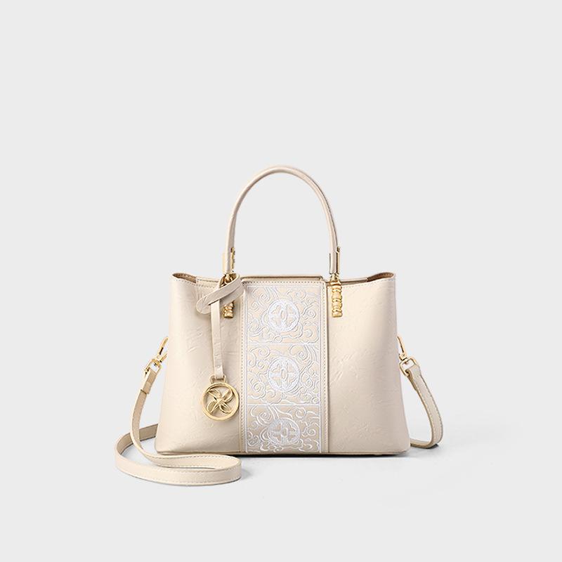 Mom bag new Chinese style embroidered women s handbag temperament versatile messenger bag