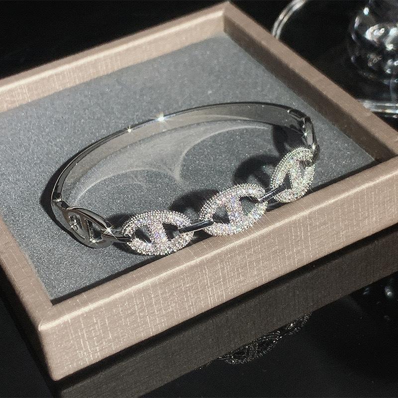 2026 Gold-plated Zircon Fashion Bracelet Big Pig Nose Bracelet Personalized Design Temperament Jewelry