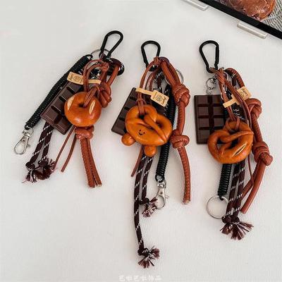 Llavero de cuerda tejida con pan pequeño de agua alcalina, colgante para bolso, decoración, piezas y accesorios para bolsos