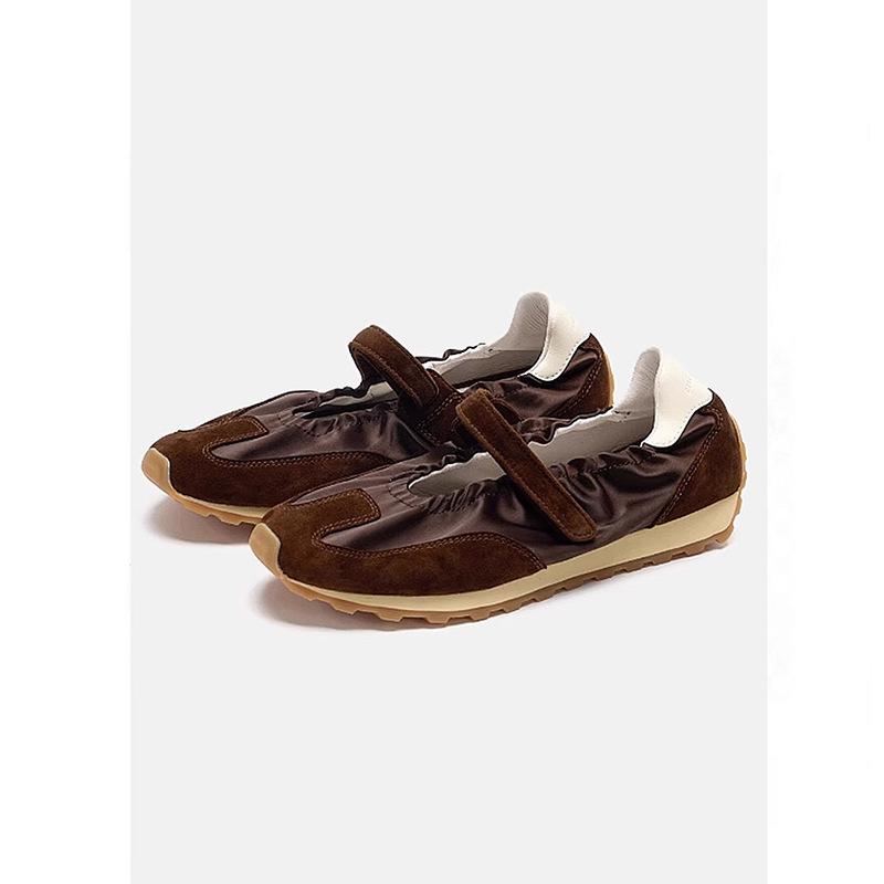 

Туфли Мэри Джейн женские 2025 весна новые ретро с мелким вырезом одинарные туфли спортивная повседневная обувь балетки на плоской подошве немецкие тренировочные туфли 40 коричневый