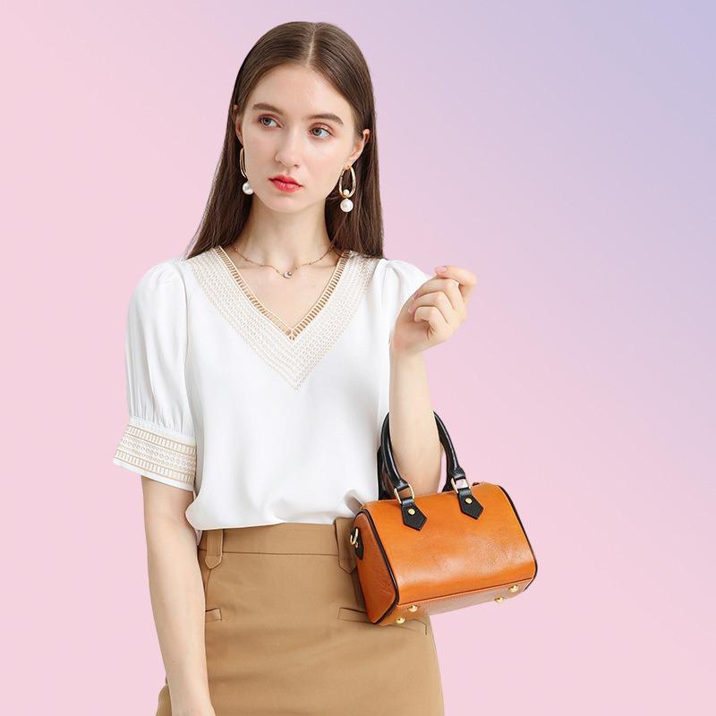 Real Cowhide Hand Carry Shoulder Pillow Bag On Behalf of Min Handbag Messenger Bag