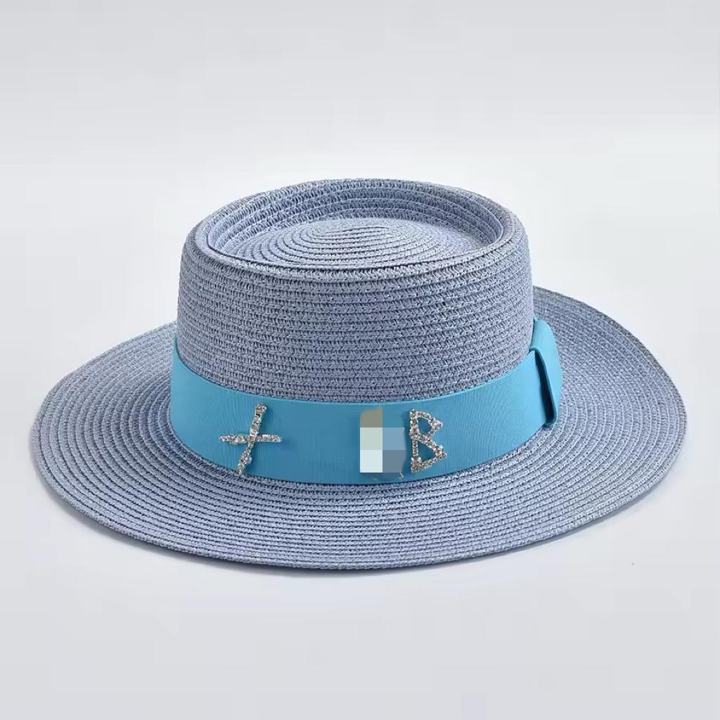 Fashionable Metal XRB Letter Straw Hats for Women Summer Elegant Holidays Boater Hat Outdoor Beach Sun Hat