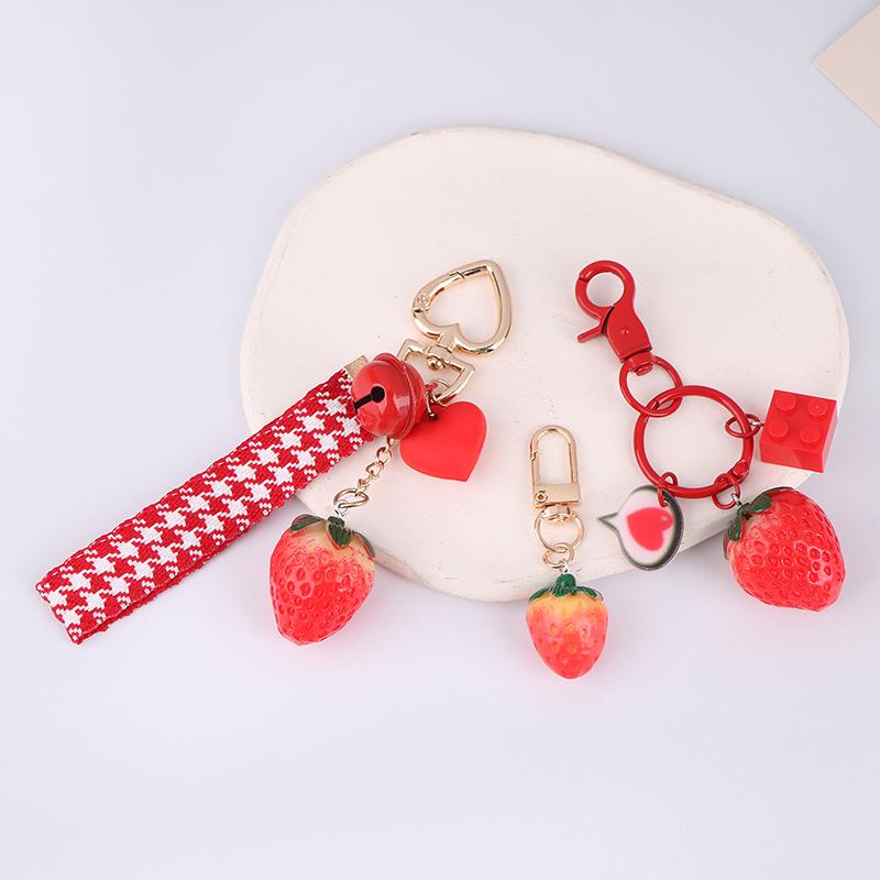 1 Stück Erdbeere Rotes Herz Schlüsselbund Schlüsselbund Für Frauen Mädchen Schmuck Simulierte Frucht Niedlich Auto Schlüsselhalter Schlüssel Zubehör