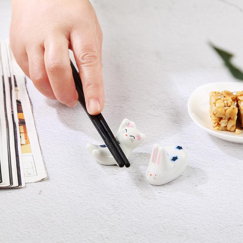 Niedlicher Häschen Essstäbchenhalter Kätzchen Keramik Handwerk Tischdekoration Japanisches Hotel Haushalt Essstäbchenablage Essstäbchenkissen