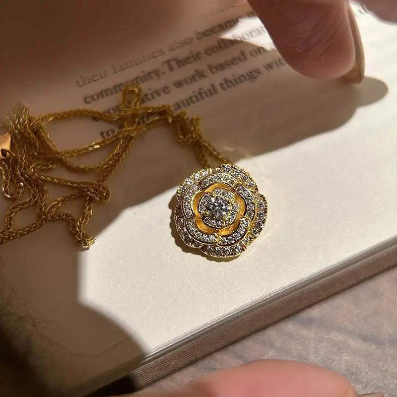 Exquisite and dazzling rotatable camellia flower necklace new in diamond inlaid elegant pendant fashion wedding
