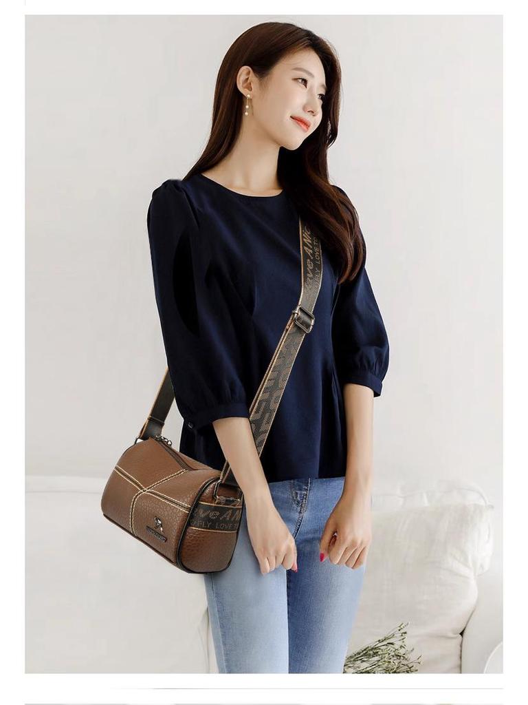 Women's Trendy Wide Shoulder Strap Handbag: Korean Fashion Crossbody Bag