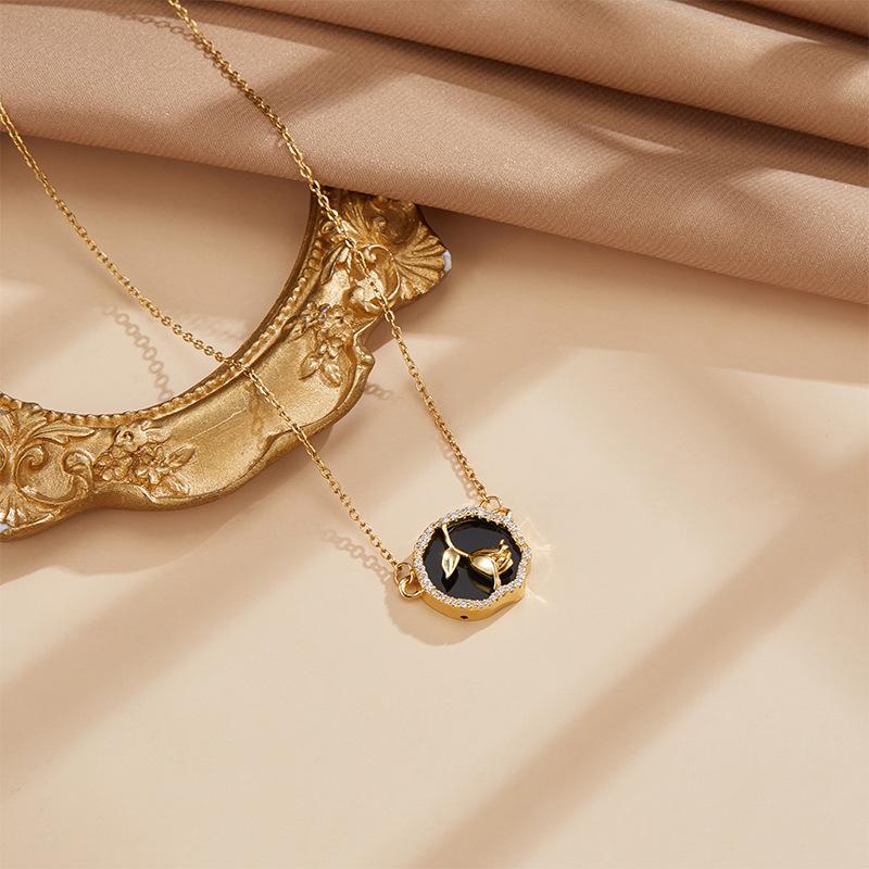 French Retro Rose Necklace Women'S High-End Trend Temperament Exquisite Pendant Collarbone Chain