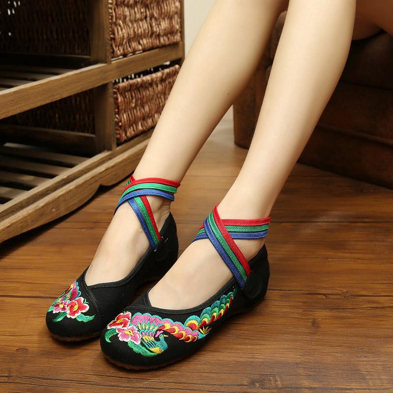 Chinese Style Women Shoes Embroideried Old Beijing Cloth Shoes Woman Spring Summer Comfort Casual Shoes Plus Size 34-41 WSH2294
