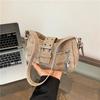Niche Design American Spice Girl Armpit Bag Female 2026 New Star Rivet Hand Carry Shoulder Bag Crossbody Locomotive Bag
