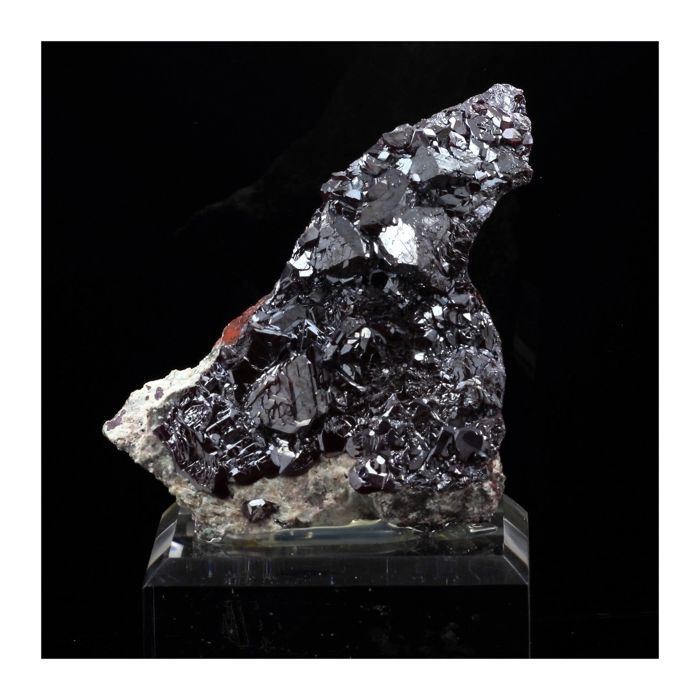 Pierres et Minéraux. Cuprite. 994.5 ct. Milpillas Mine, Sonora, Mexique.