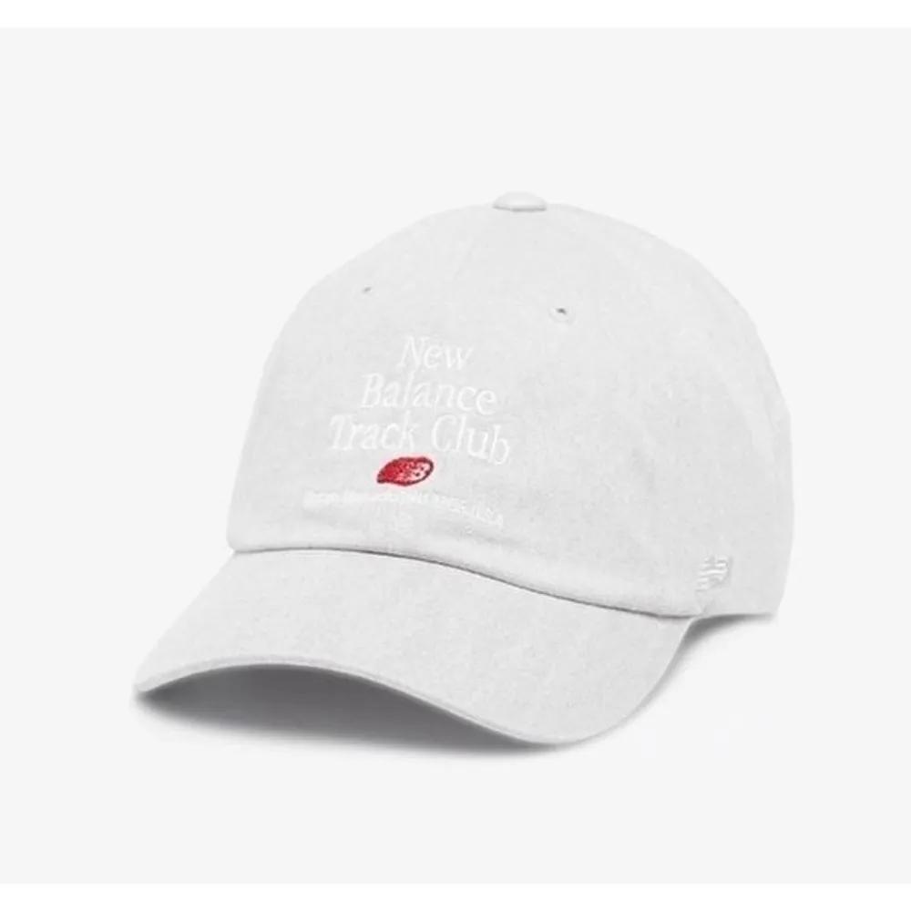 [New Balance] New Balance Track Club Heritage Cap BB NBGDFF1109 16 19 35 59 1.NBGDFF1109 16/FREE