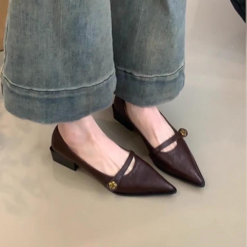 Fashion Hot Selling Fashion Cross Strap Women Mary Jane Shoes New 2025 Pointed Toe Dress Flat Shoe Ladies Red Soft Sole Ballet Shoes