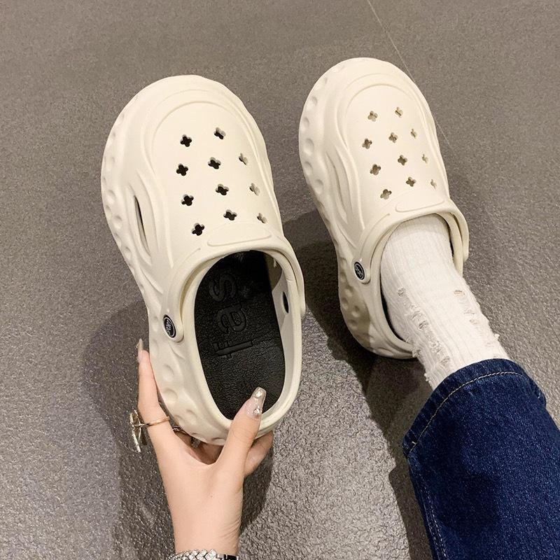 Fashion 2025 Summer Autumn Platform Slippers Woman Men Fashion Clogs With Cute DIY Dog Shoelaces Couples Indoor Street Slides Plus Size