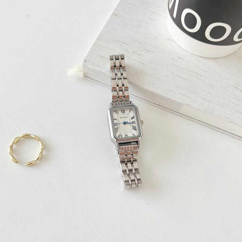 

Women S Steel Belt Chain Watch Female High Value Student Cold Wind French Niche Light Luxury Temperament Small Square Dial Female