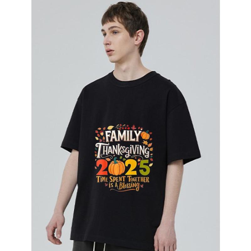 Familien-Thanksgiving 2025 T-Shirt Schwarz Kürbis Blätter und Text Design für Feiertagsfeier