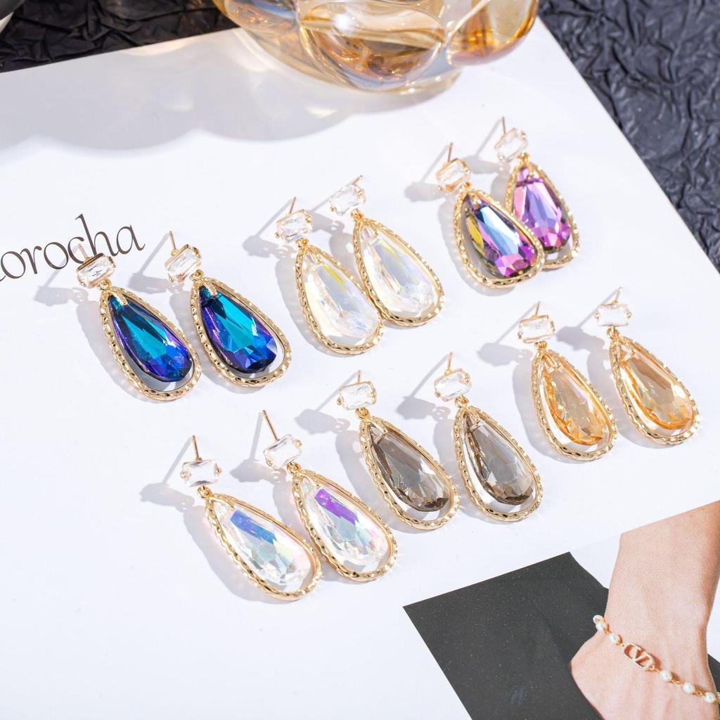 Trendy Lace Teardrop Studs: European & American Fashion Glass Earrings