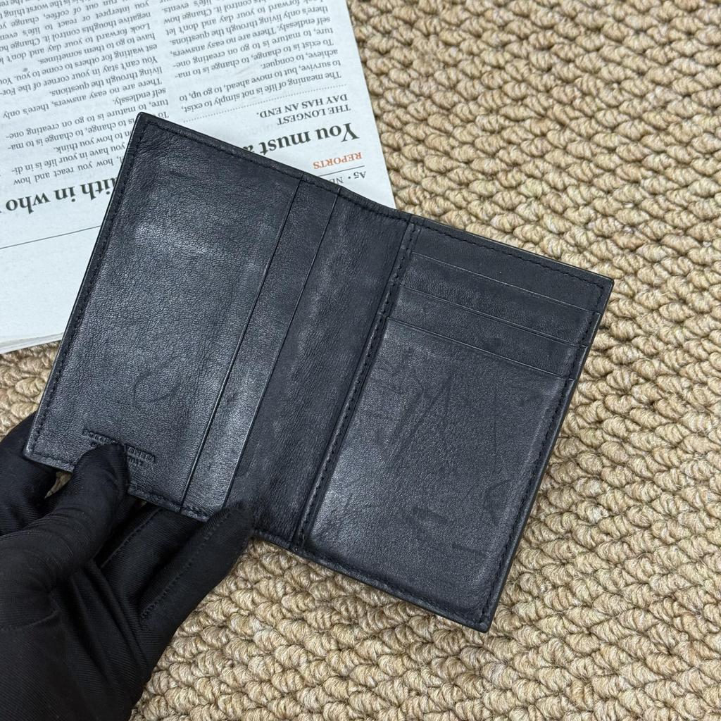 [Pre-Owned] Intrecciato Vertical Weave Foldable Wallet With Card Slots - Very Good #S83NN9