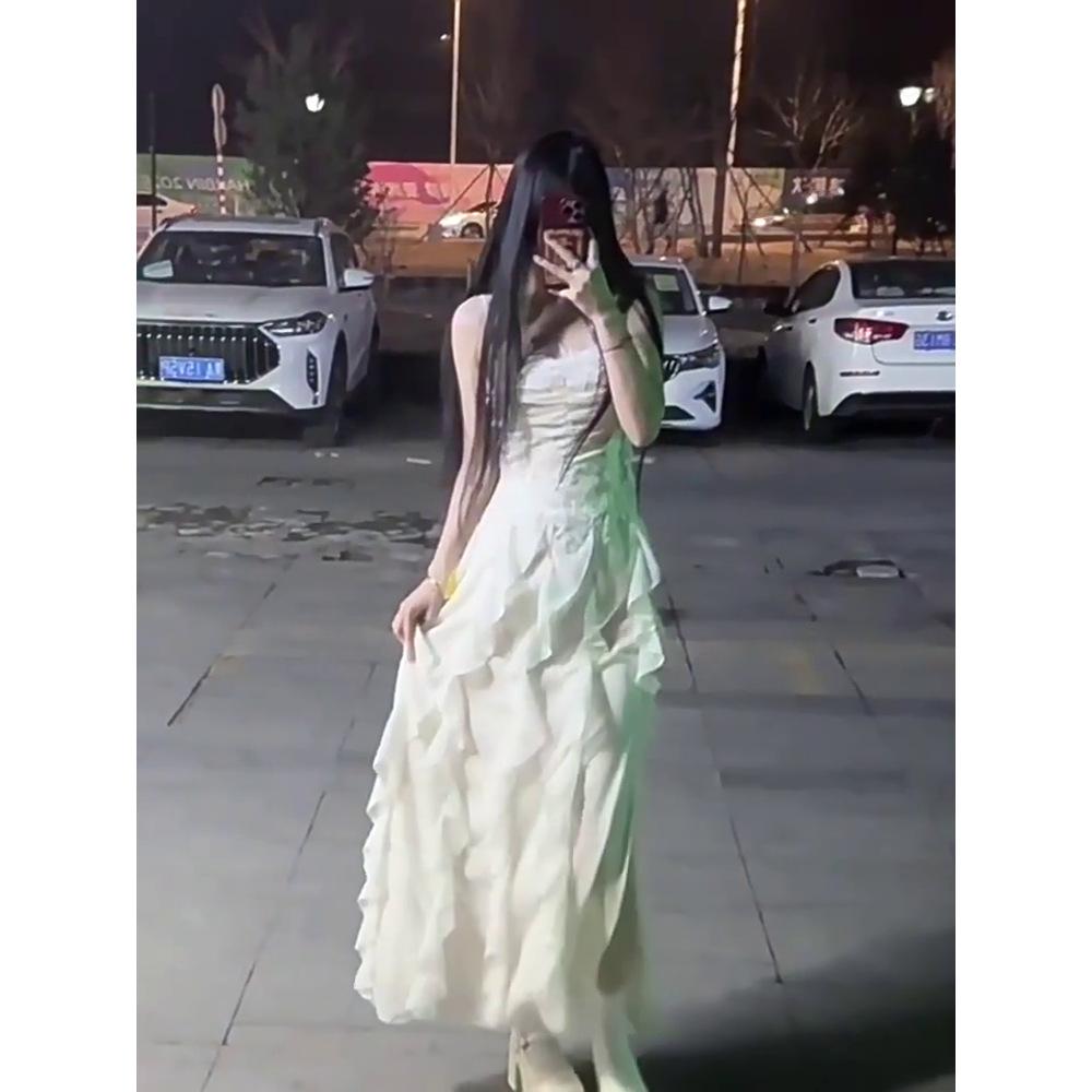French fairy flower suspender dress pure desire temperament niche design feeling waist slim seaside vacation dress