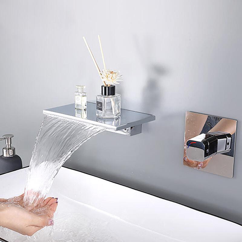 Xuan Yong Wall-Mounted Waterfall Bathtub Faucet