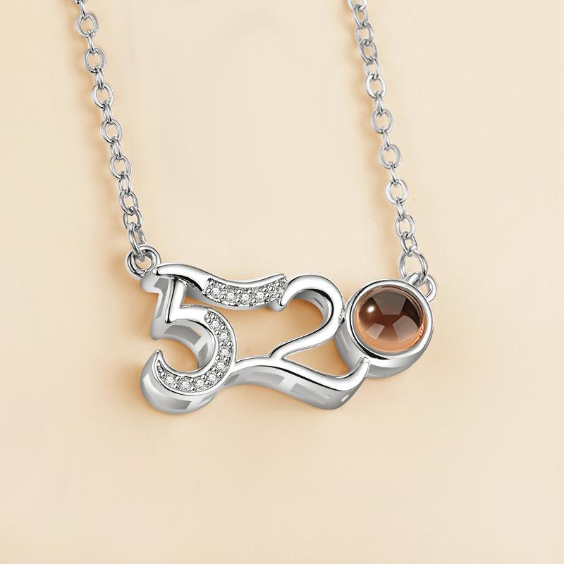 Love Memory Necklace: Projects 'I Love You' in 100 Languages, TikTok-Style Couple's Copper Clavicle Chain