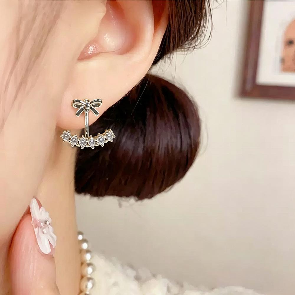 Niche Fashion Zircon Bow Earrings: Elegant Light Luxury for Women