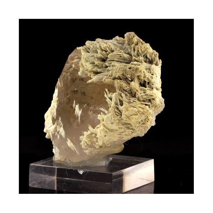 Pierres et Minéraux. Quartz + Baryte. 742.0 ct. Massif des Grandes Rousses, Isère, France.