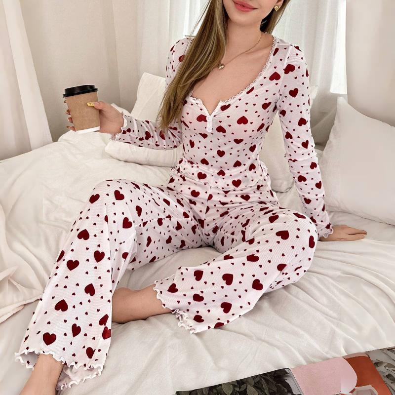 Women’s Heart Print Long Sleeve Top and Pants Pajama Set Two-Piece Loungewear Set Suitable for Outdoor Wear
