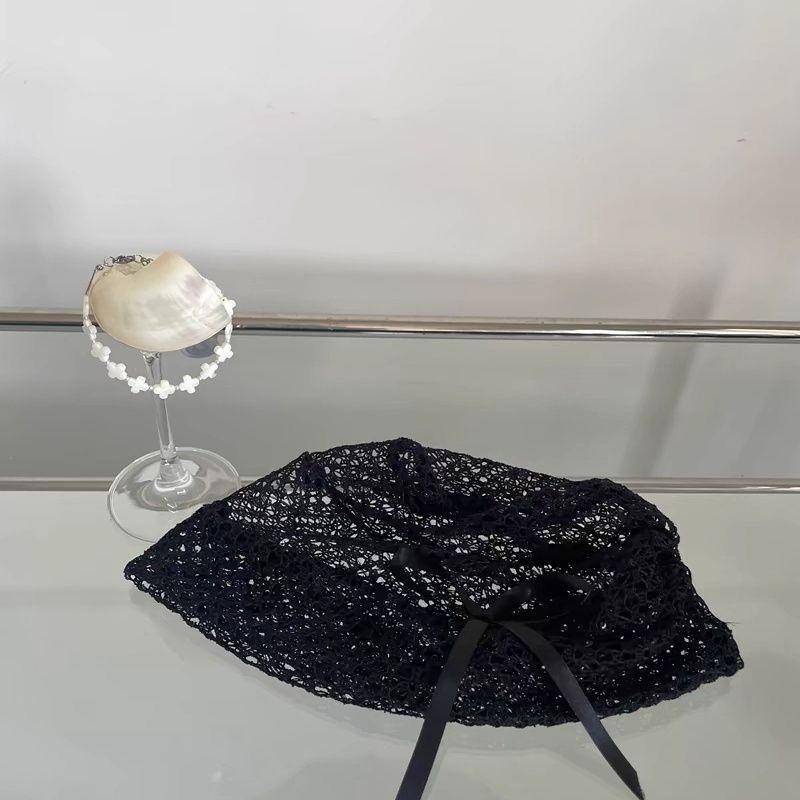 

Женская милая черная шапочка с бантом, универсальная эластичная повязка на голову в корейском стиле, кружевная шляпа, модная летняя шапочка, стройнящая лицо One Size