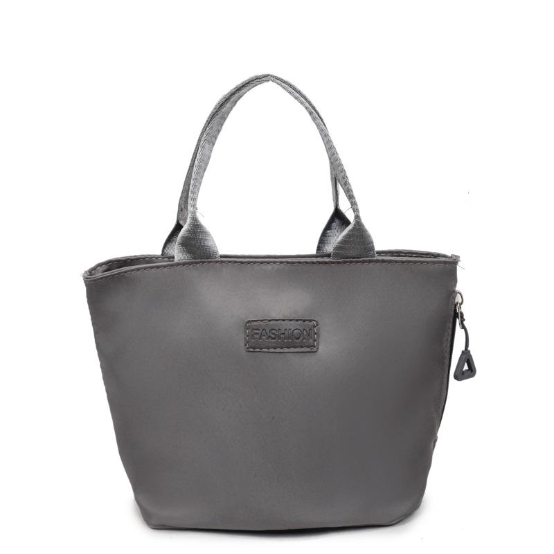 Casual shoulder messenger bag New mobile phone small square bag Shopping handbag Lightweight anti-splashing nylon bag