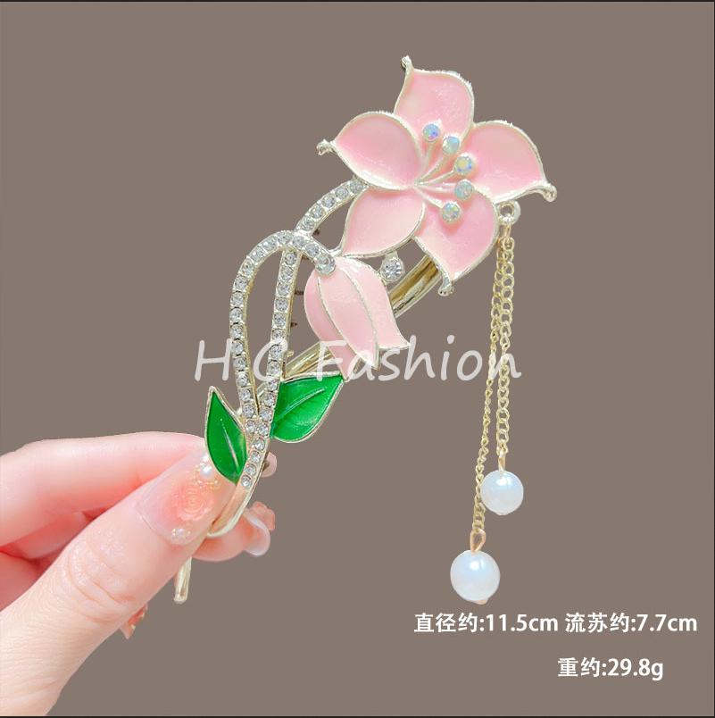 Elegant Alloy Butterfly Hair Clip with Tassels for Women Girls Fashion Hair Accessories Twisted Hairpin