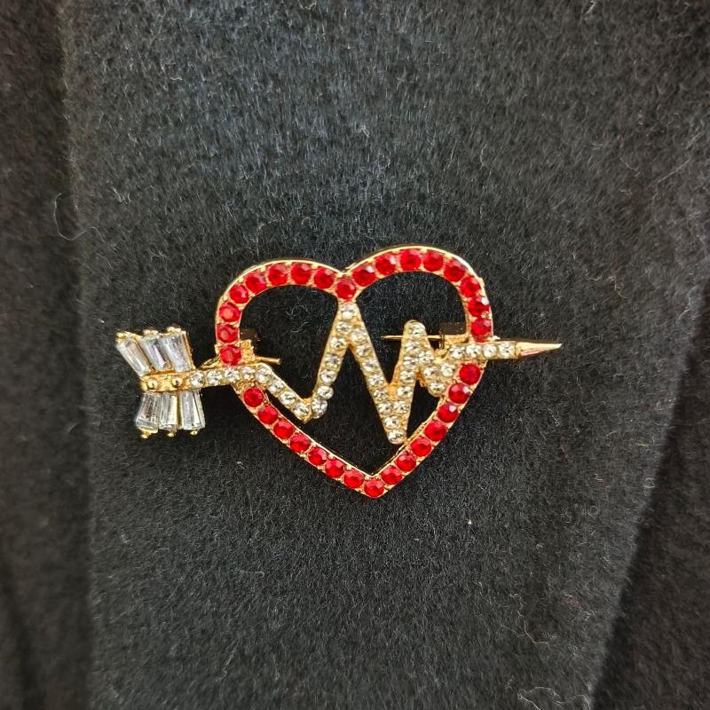 Valentine's Day Romantic Rhinestone Heart Brooch For Women Unisex Pearl Love Pins Banquet Party Backpack Gifts Jewelry Accessory