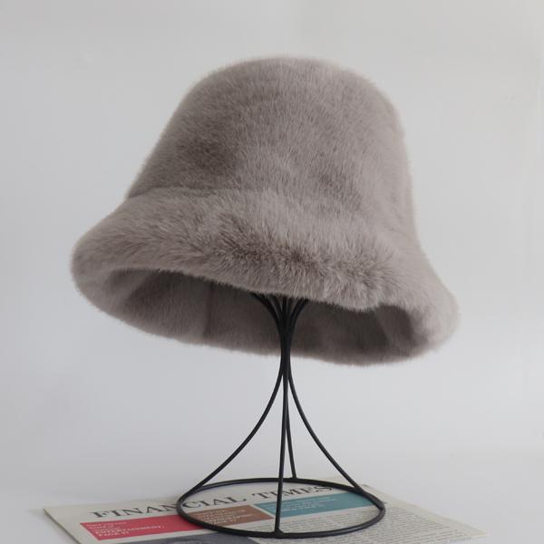 Winter Girls' Fashion Outdoor Hats, Warm Bucket Hats, High-quality Faux Mink Fur Hats, Russian Women's Hats