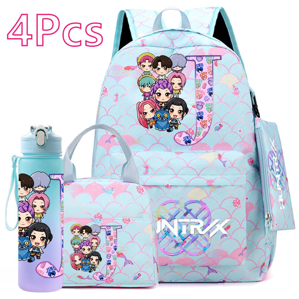 4 st/set 26 engelska bokstäver K-POP Tryckt Ryggsäck med Handväska Pennfodral 750 ml Vattenflaska för Tonåring Elev Pojke Flicka Stor Kapacitet Skolväska