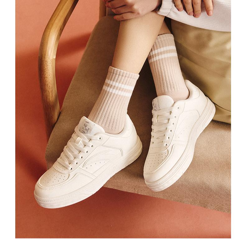 Anta Baichuan Zapatillas de Moda Cómodas Antideslizantes Absorbentes de Impactos Resistentes al Desgaste de Caña Baja Zapatillas de Mujer Blanco Marfil 122538010-5
