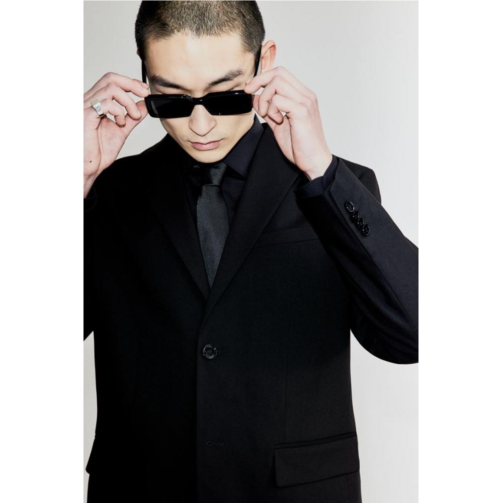 

Куртка HM Regular Fit, черная 44