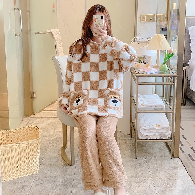 Women's Plus Size Plaid Plush Pajamas for Winter - Long Sleeve, Cozy Fit for All Body Types