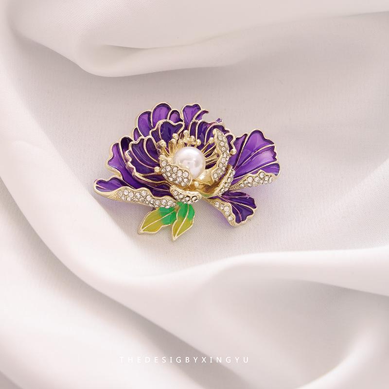 Broche Elegante de Pérola Dourada e Espiga de Trigo: Acessório Versátil e de Alta Qualidade para Mulheres