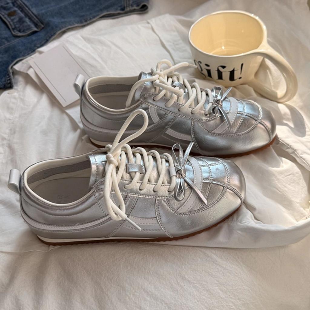 Bow lace-up German training shoes women's autumn 2025 new fashion versatile skirt sports and leisure white shoes