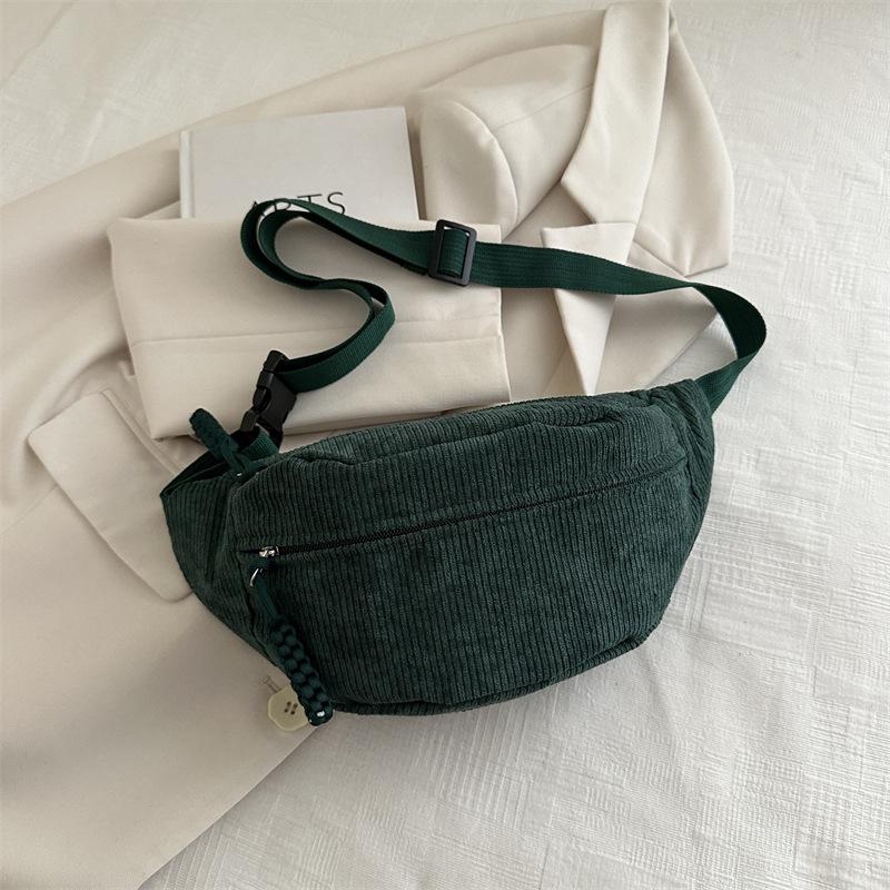 

Solid color simple foreign style shoulder messenger bag 2025 autumn new niche versatile ins casual bag breast bag fanny pack зелёный