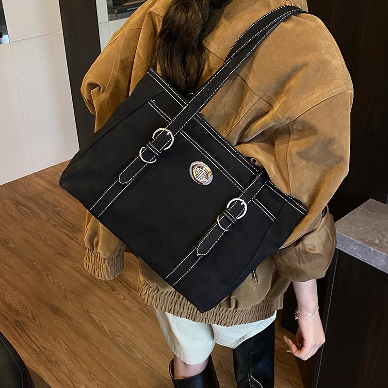 Простая ретро-сумка женская 2025 новая модная расслабленная сумка на плечо под мышку сумка-тоут для студента на занятия